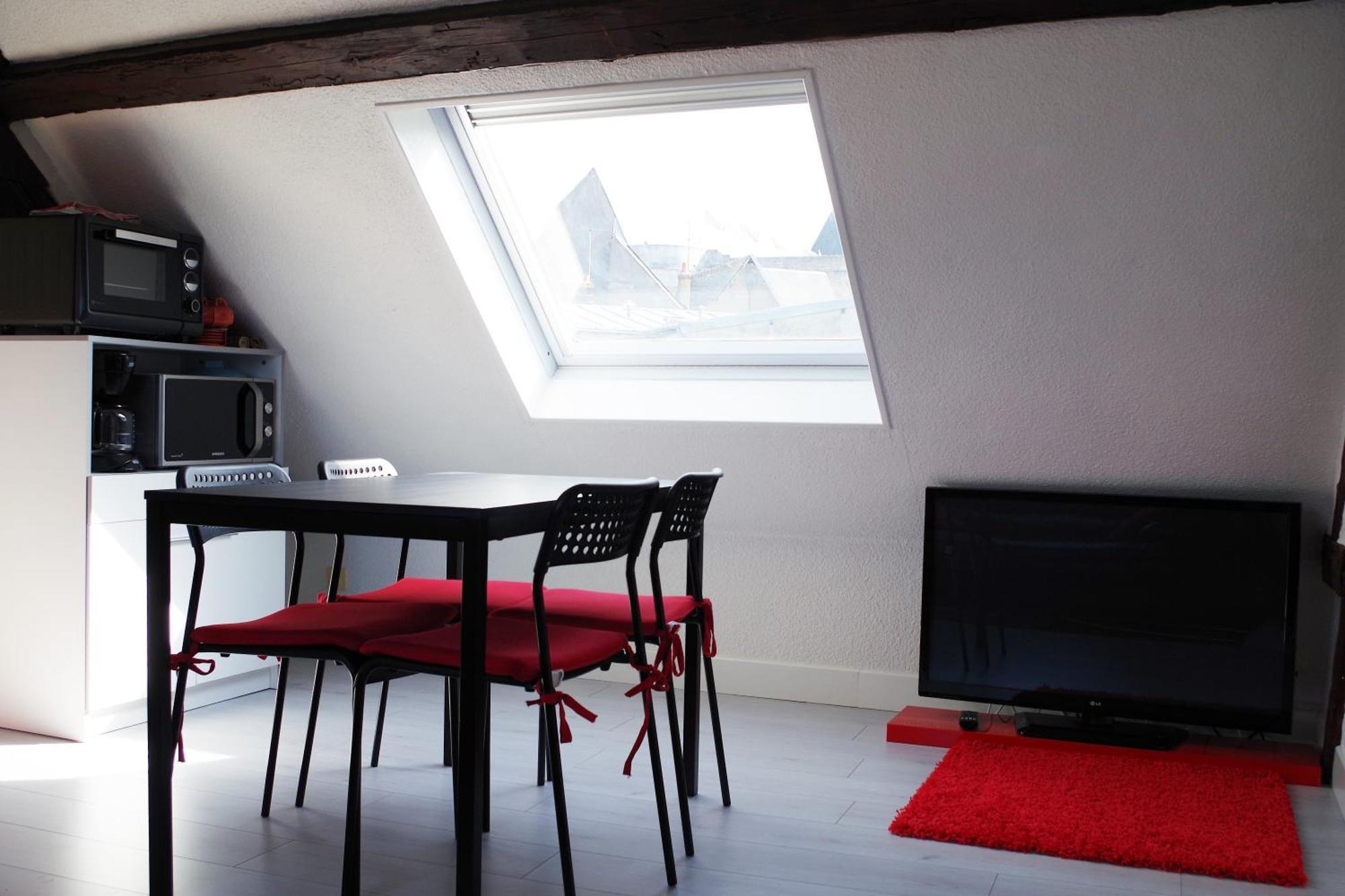 Le Logis De La Tour Apartment Амбоаз Екстериор снимка