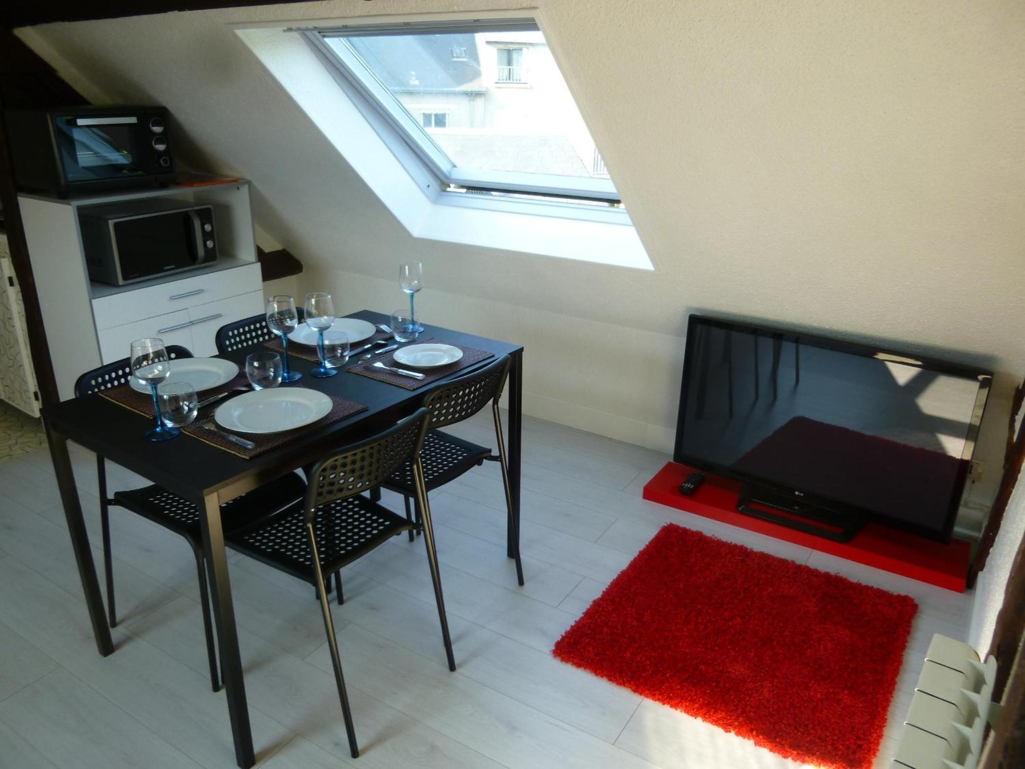 Le Logis De La Tour Apartment Амбоаз Екстериор снимка